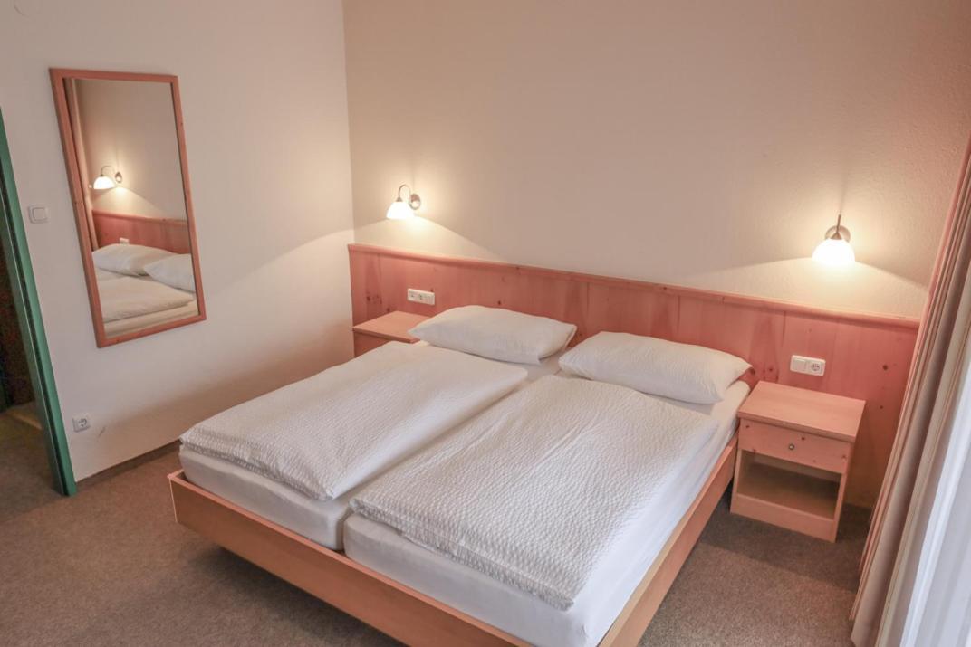 Gasthof Pension Pichlernwirt Himmelberg المظهر الخارجي الصورة